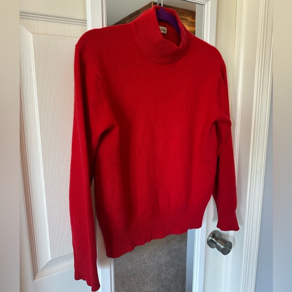 EUC♥️Christian Dior Vintage Cashmere sweater Medium - Picture 1 of 6